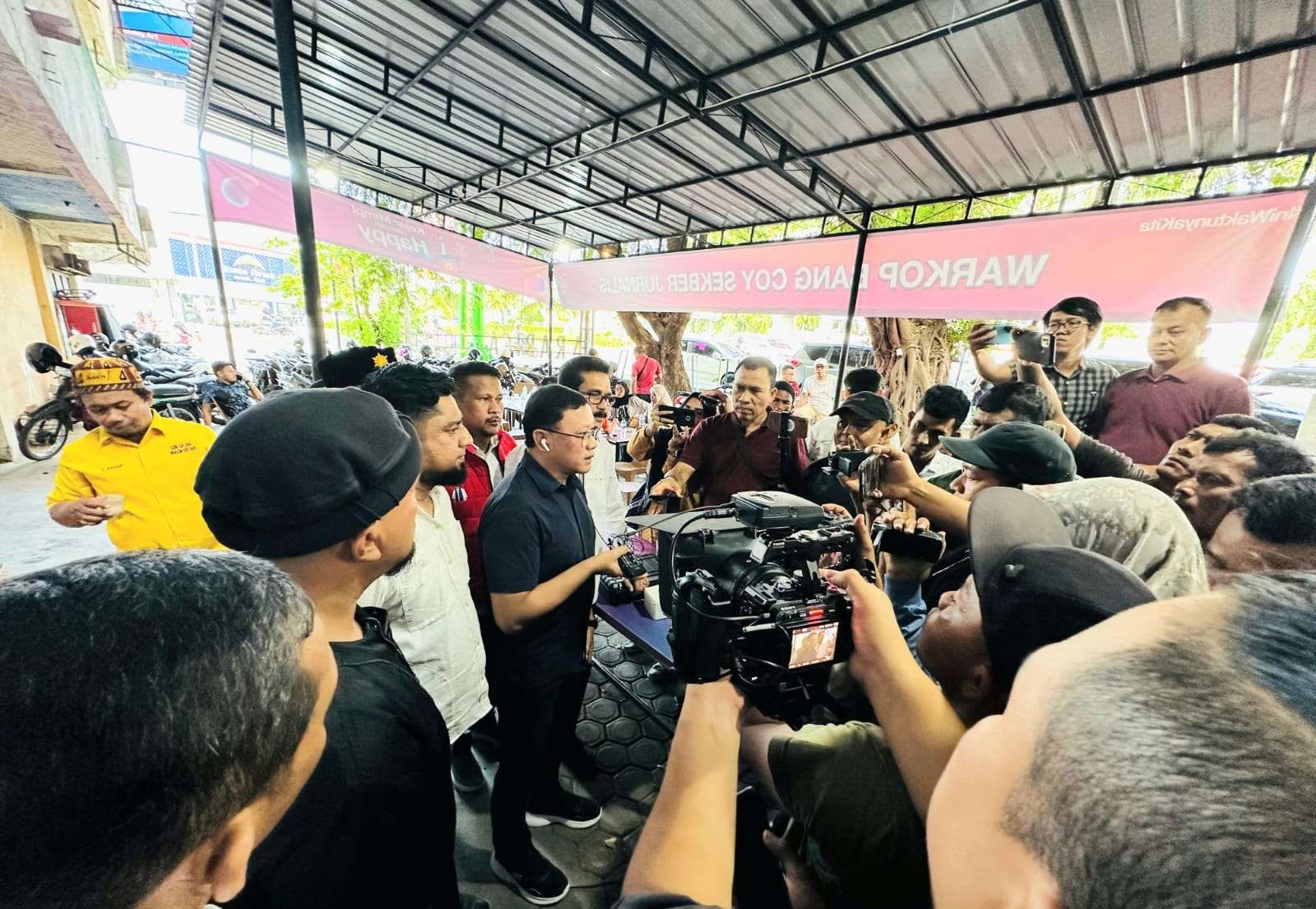 Fauka disambut meriah oleh kader Gerindra Aceh. (Foto: Nukilan)