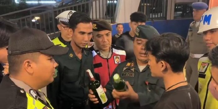 Tim Gabungan Razia Hotel Berbintang dan Café di Banda Aceh. (Foto: WH Aceh)