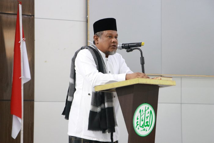 Wakil Ketua Majelis Permusyawaratan Ulama (MPU) Aceh, Tgk. H. Hasbi Albayuni, yang akrab disapa Abi Bayu, memberikan motivasi kepada para peserta Pendidikan Kader Ulama MPU Kabupaten Aceh Utara. (Foto: MPU)