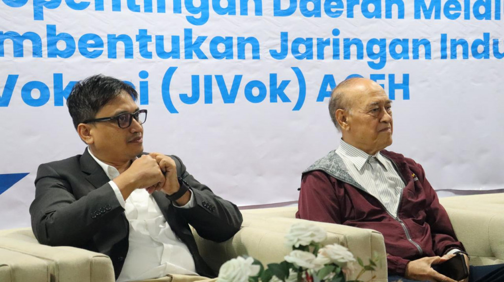 Tim Pakar Dit. Mitras Dudi, Adil B. Ahza dan Ketua Konsorsium Perguruan Tinggi Vokasi (PTV) Aceh, Muhammad Arifai. (Foto: Dok Mitras Dudi)