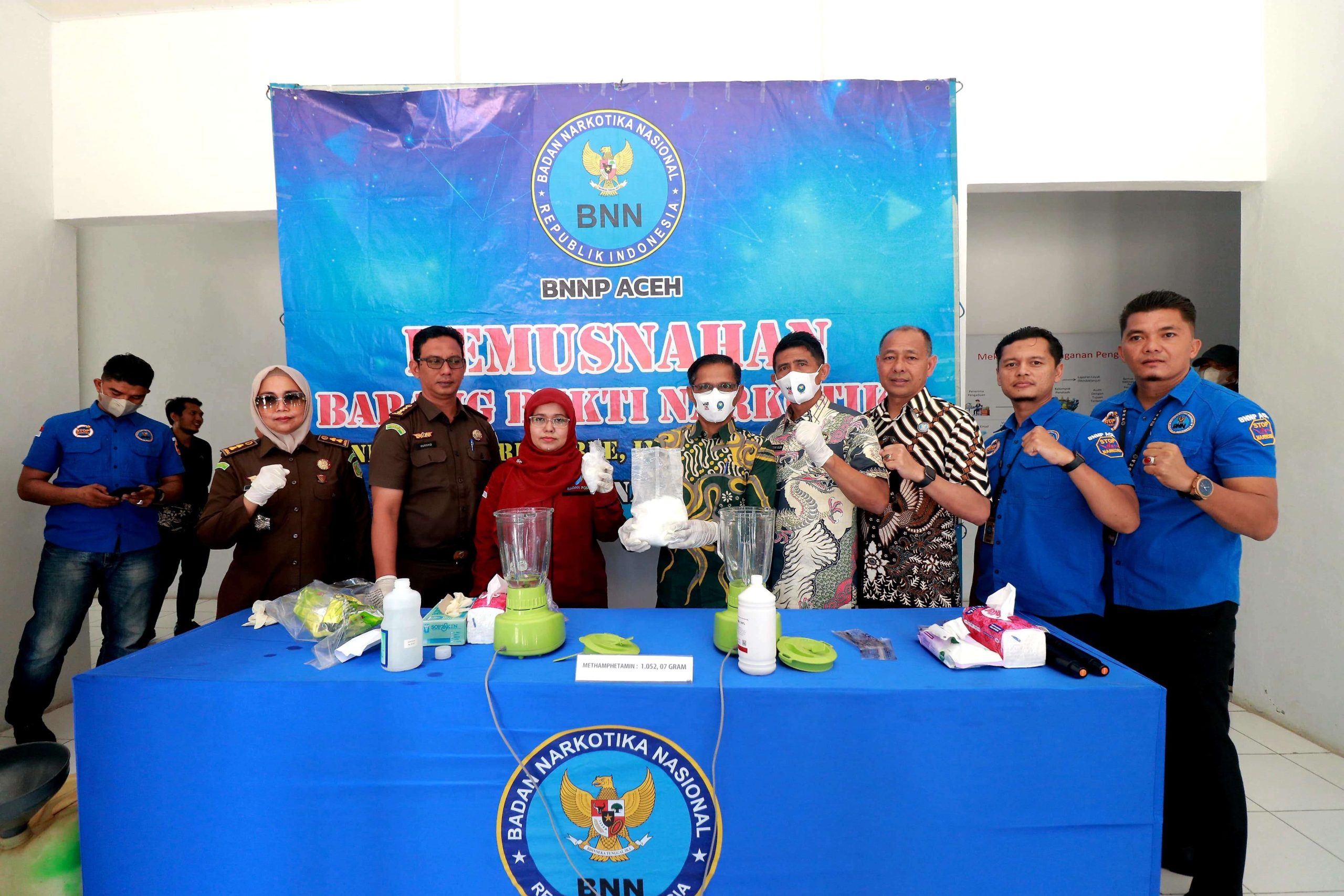 BNNP Aceh Blender 1.052 Gram Sabu. (Foto: Humas BNNP Aceh)