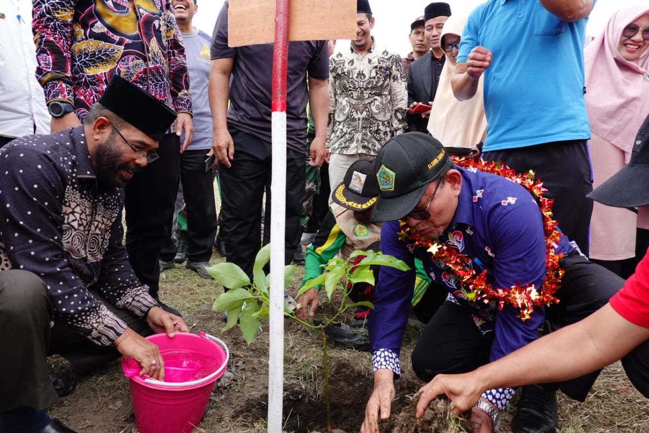 Kemenag Aceh Targetkan Penanaman 20 Ribu Pohon Produktif di Lahan Wakaf
