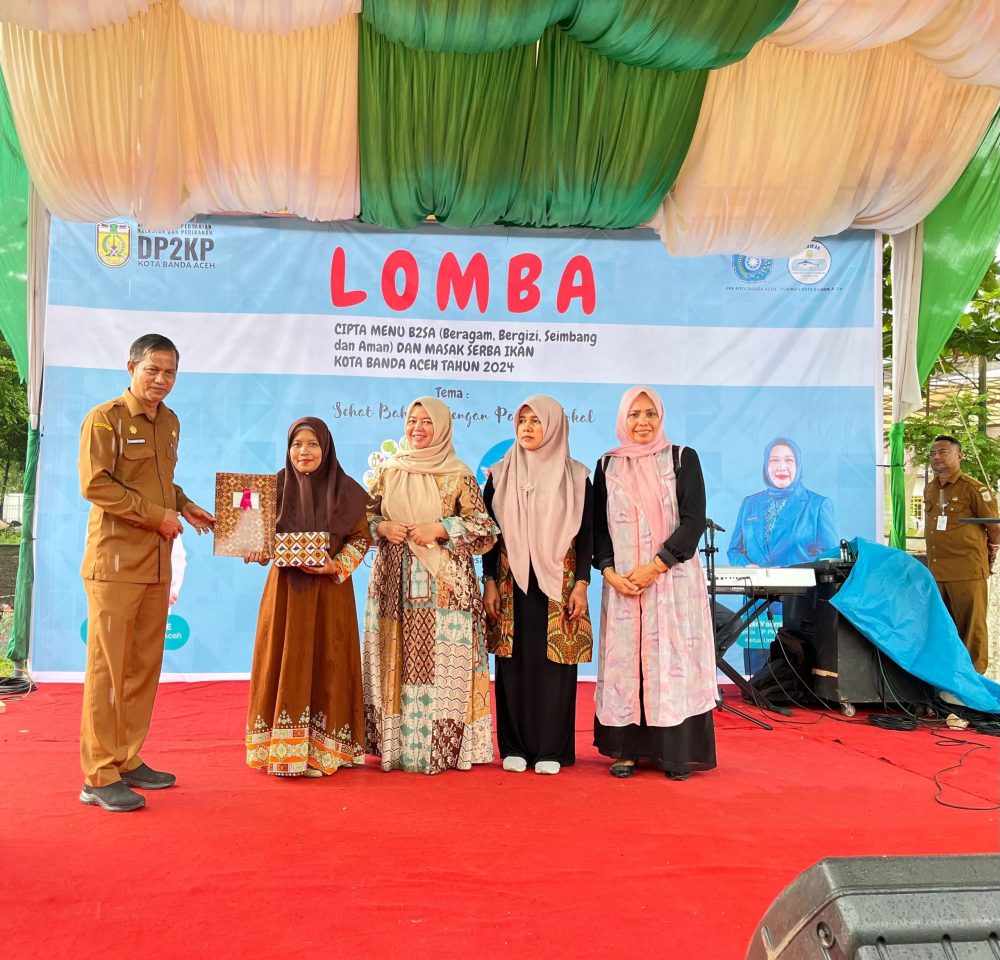 TP PKK Kuta Alam Raih Prestasi di Lomba Cipta Menu B2SA dan Serba Ikan. (Foto: MC BNA)
