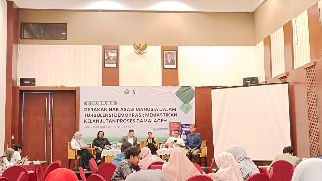 Diskusi publik bertajuk “Gerakan Hak Asasi Manusia dalam Turbulensi Demokrasi: Memastikan Kelanjutan Proses Damai Aceh”. (Foto: Nukilan)