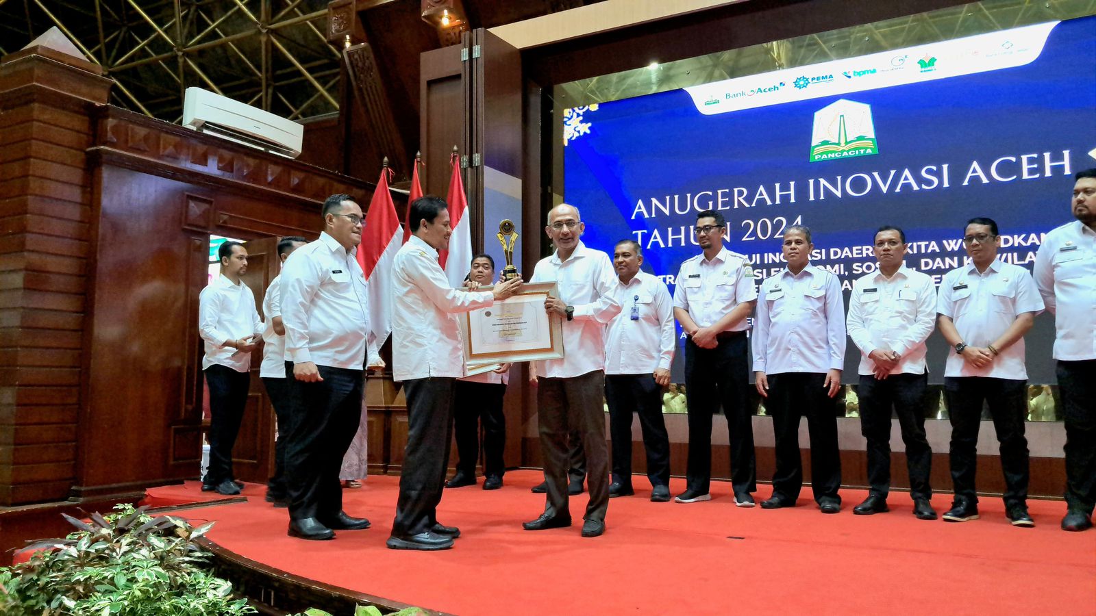 Diskominsa Aceh dinobatkan SKPA Sangat Inovatif Tahun 2024. (Foto: For Nukilan)