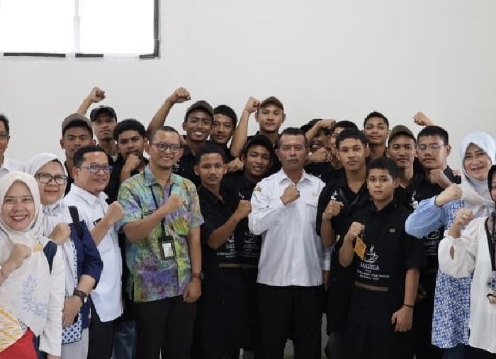Kadinsos Aceh, Dr. Muslem Dan Jajaran Sambut Kunker Studi Komperatif Pemprov Jawa Barat Di Aceh. (Foto: Dinsos Aceh)