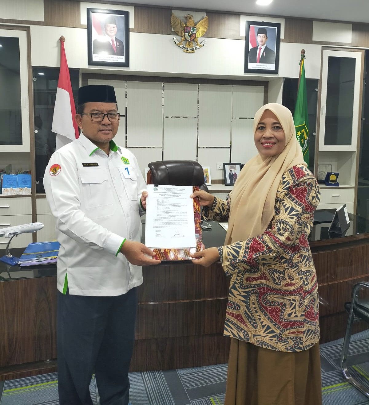 Kakanwil Kemenag Aceh Serahkan Aset Tanah untuk MAN 1 Model Banda Aceh. (Foto: Kemenag Aceh)