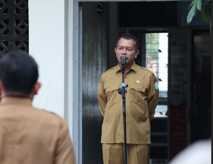 Pimpin Apel Pagi, Kadis Muslem Ingatkan Target Realisasi 2024. (Foto: Dinsos Aceh)