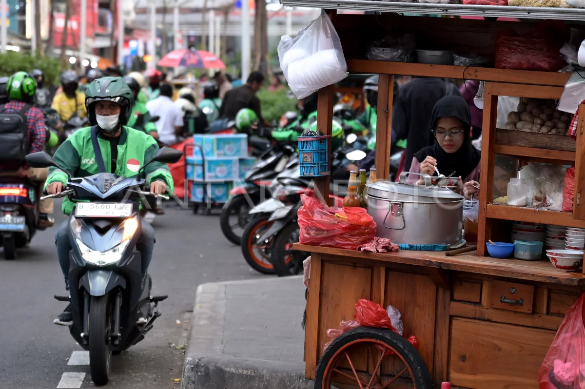 Ilustrasi kelas menengah. (Foto: Antara/Fauzan)