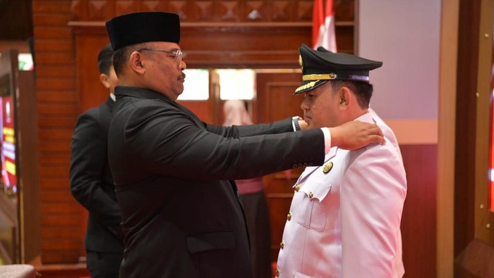 Almuniza Kamal Dilantik sebagai Pj Wali Kota Banda Aceh Gantikan Ade Surya. (Foto: Detik)