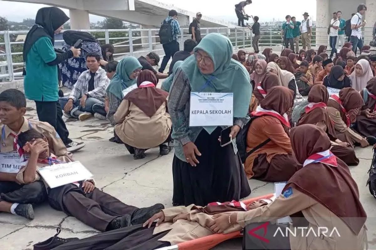 150 Pelajar Banda Aceh Ikuti Simulasi Gempa dan Tsunami