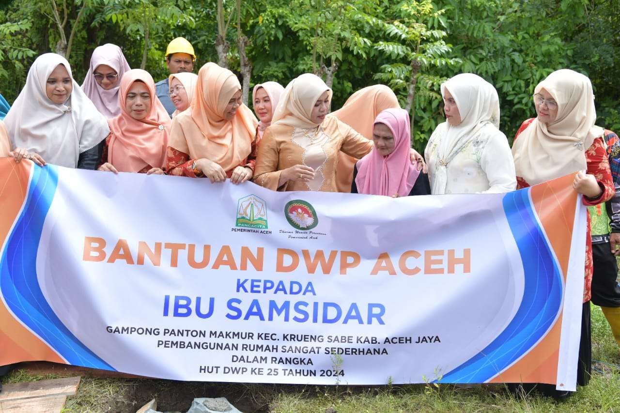 DWP Aceh Rayakan HUT Ke-25 dengan Bangun Rumah untuk Samsidar. (Foto: RRI)