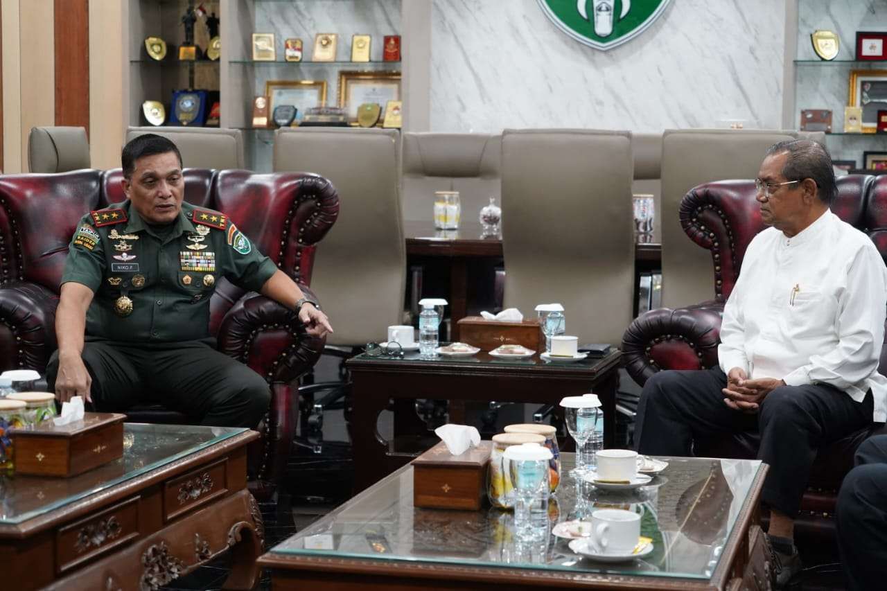 Pangdam IM saat menerima Audiensi FKUB Provinsi Aceh. (Foto: Pendam IM).