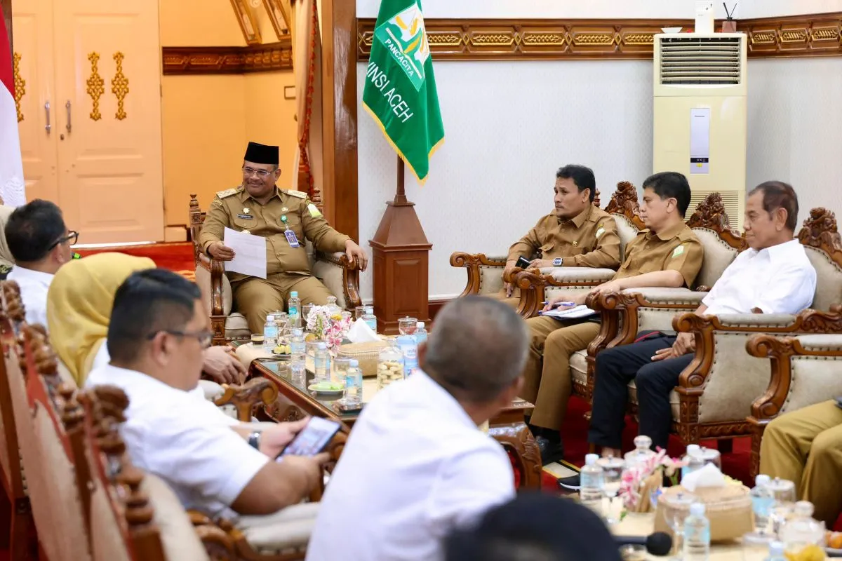 Pj Gubernur Aceh, Safrizal ZA saat menerima silahturahmi pengurus Kadin Aceh, di Banda Aceh. (Foto: HUMAS Aceh)