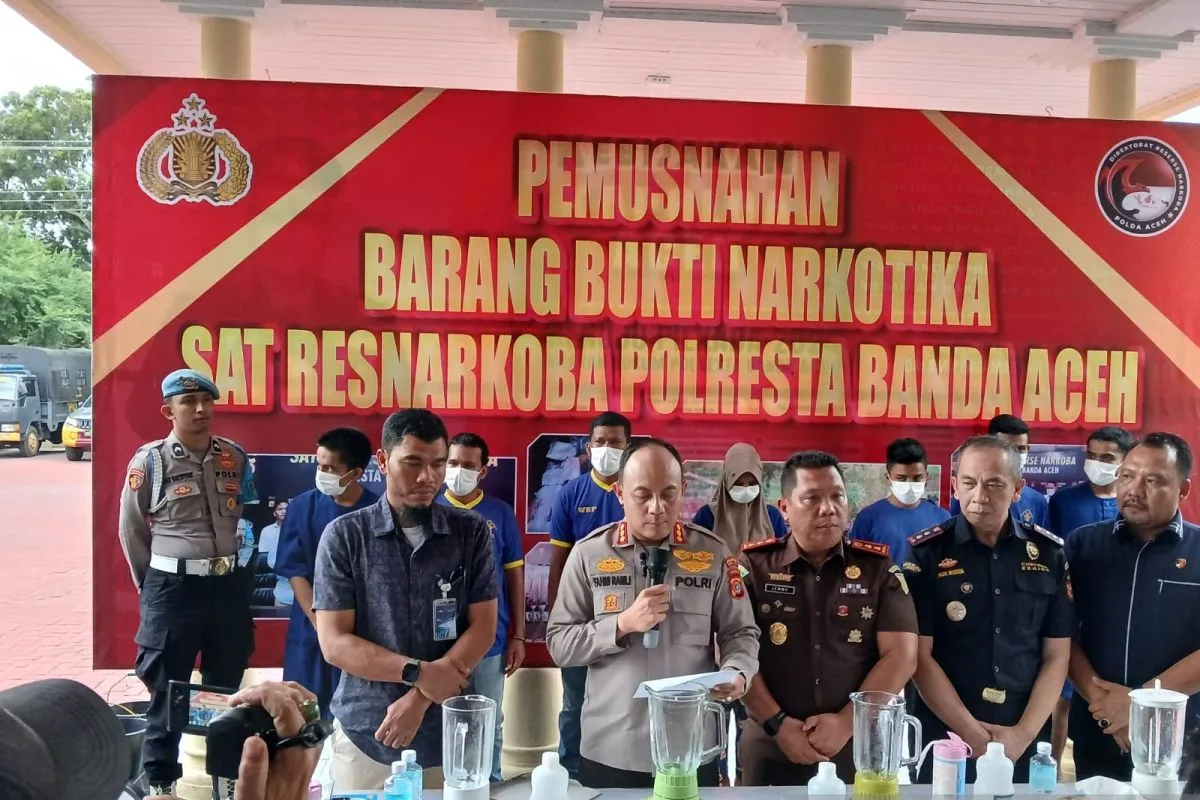 Polresta Banda Aceh Musnahkan 3,7 Kilogram Sabu yang Gagal Diselundupkan. (Foto: ANTARA)