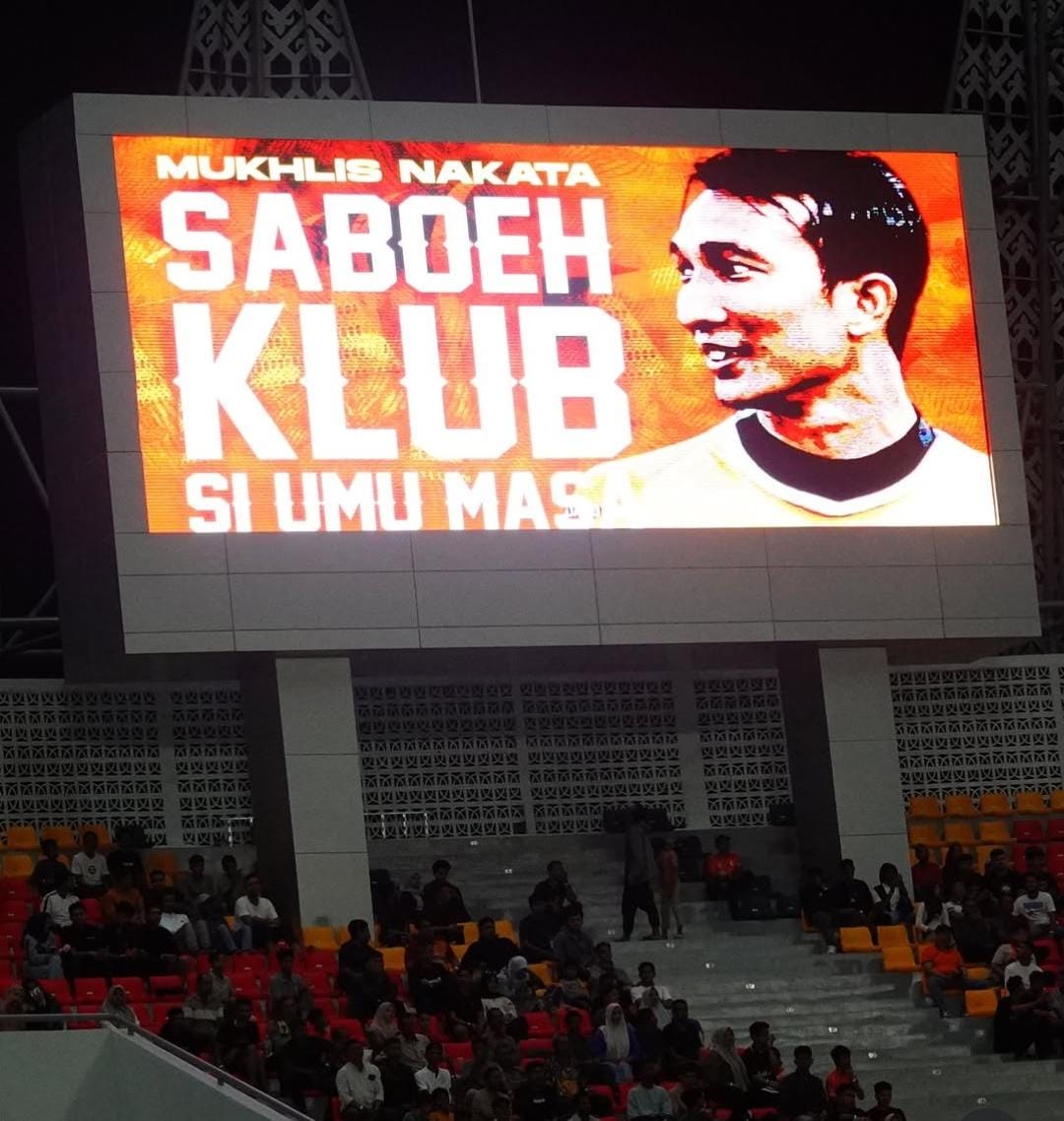 Foto Mukhlis Nakata di Videotron Stadion Harapan Bangsa. (Foto: Nukilan)