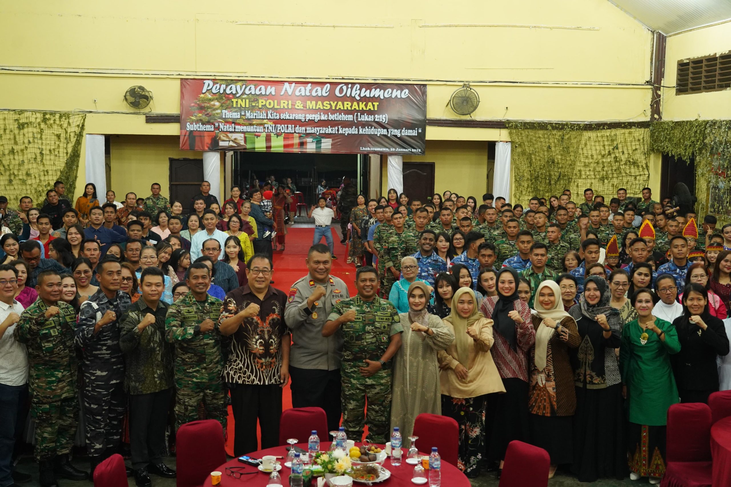 TNI-Polri di Beragama Kristen di Lhokseumawe Rayakan Natal Oikumene dengan Penuh Kehangatan. (Foto: FOR Nukilan)