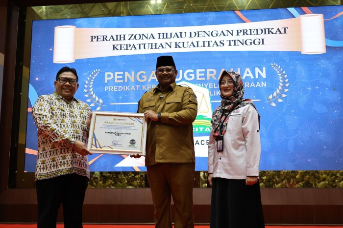 Pemerintah Aceh Raih Penghargaan Kepatuhan Pelayanan Publik 2024. (Foto: MC Aceh)