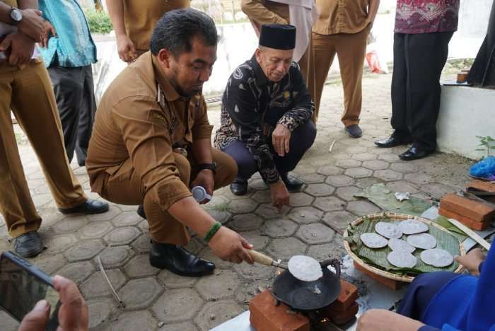 Peran Penting Generasi Muda Melestarikan Tradisi Toet Apam di Aceh. (Foto: RRI)
