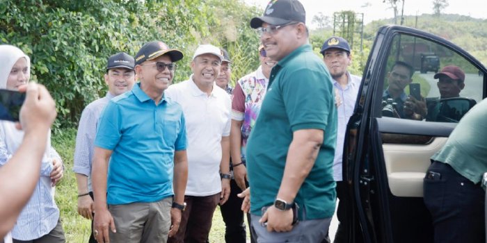 Pj Gubernur Safrizal Tinjau Lahan Lokasi Rencana Pembangunan Venue PORA 2026. (Foto: MC Aceh)