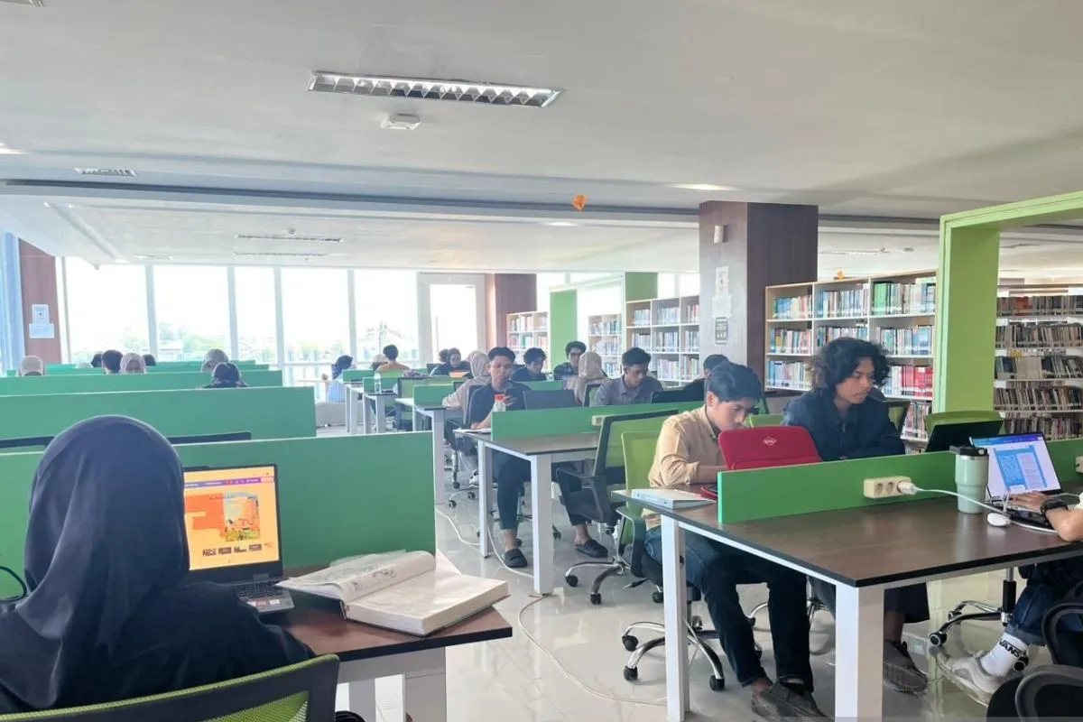 Perpustakaan Wilayah Aceh Dikunjungi 187.581 Orang Sepanjang 2024.               (FOTO: ANTARA)