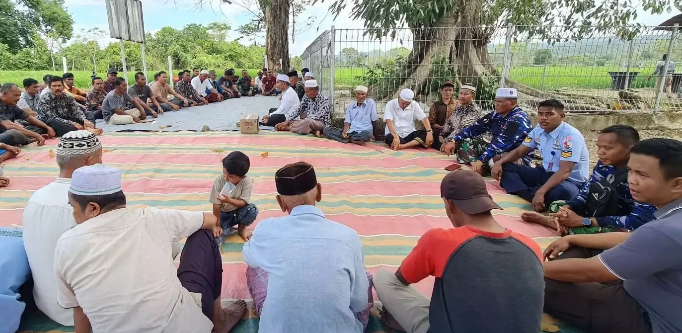 Kadispotdirga Lanud SIM Hadiri Kenduri Blang di Mukim Cot Saluran, Aceh Besar. (Foto: TNI AU)