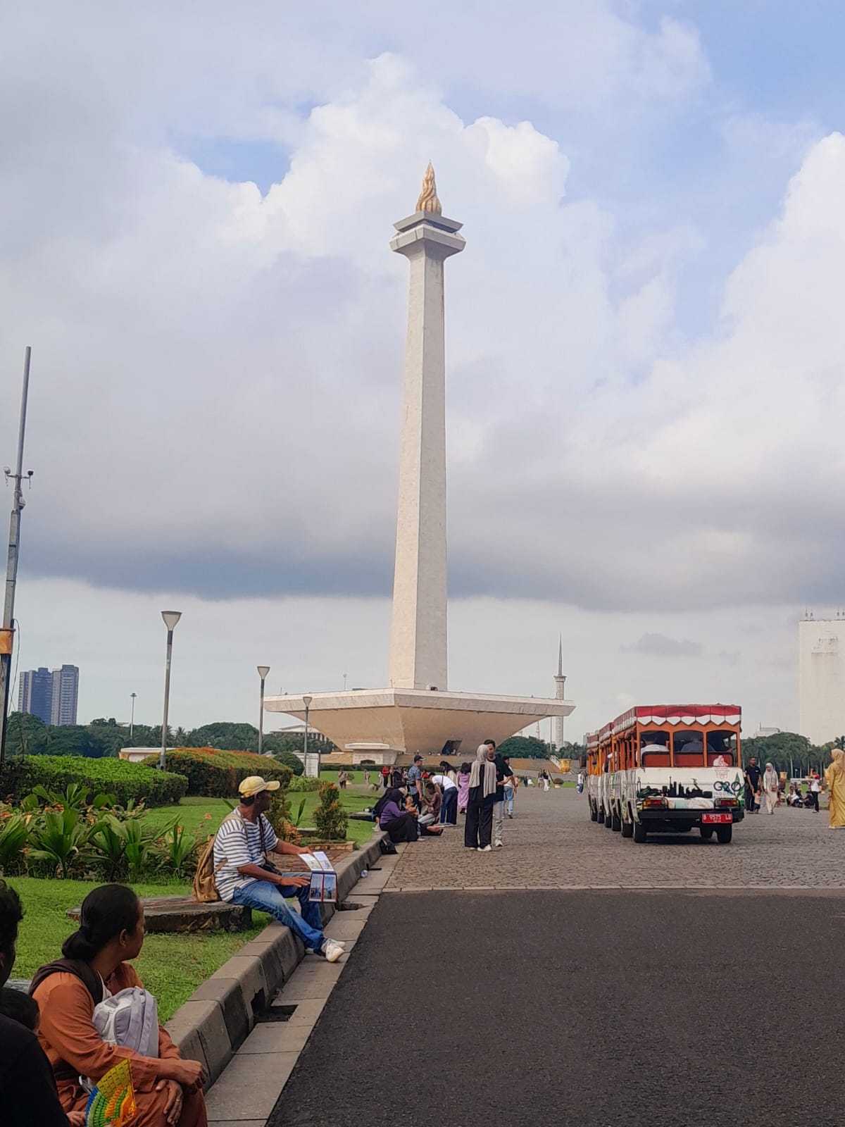 Monas, Ikon Kebanggaan Jakarta yang Tak Pernah Sepi Pengunjung. (Foto: Nukilan)