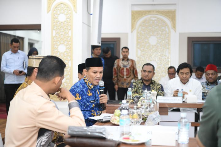 Wagub Fadhlullah Minta DPD RI Perjuangkan Dana Otsus Aceh. (Foto: MC Aceh)
