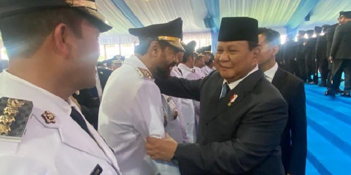 Prabowo Sambut Hangat Mualem di Istana. (Foto: MC Aceh)