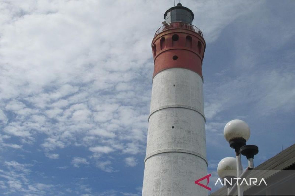 Mercusuar Wiliam Toren yang menjadi ikon pariwisata Pulau Aceh, Kabupaten Aceh Besar. (Foto: ANTARA)