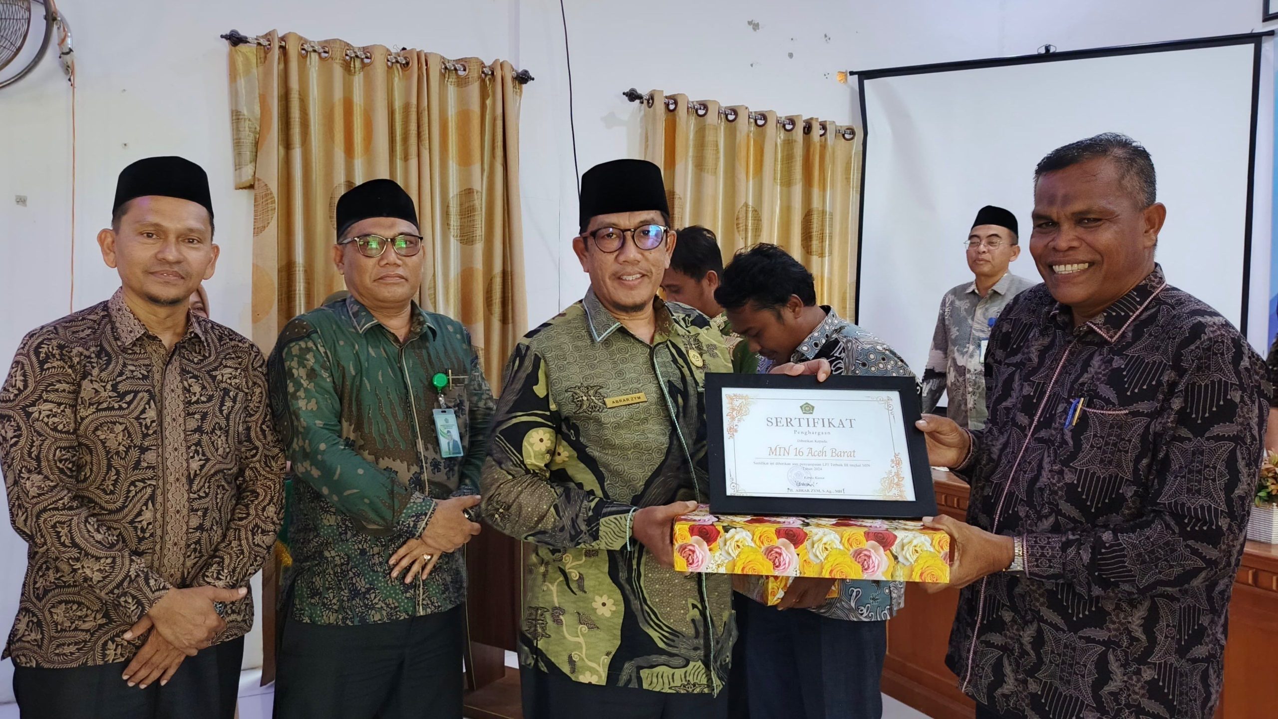 MIN 16 Aceh Barat Raih Penghargaan LPJ Terbaik III. (Foto: RRI)
