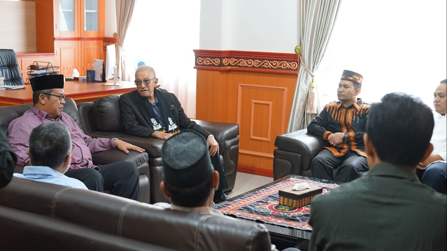 Paduka Yang Mulia Wali Nanggroe Aceh, Tgk Malik Mahmud Al Haythar, menyatakan dukungan penuh terhadap perubahan status Institut Agama Islam Negeri (IAIN) Takengon menjadi Universitas Islam Negeri (UIN). (Foto: Kemenag Aceh)