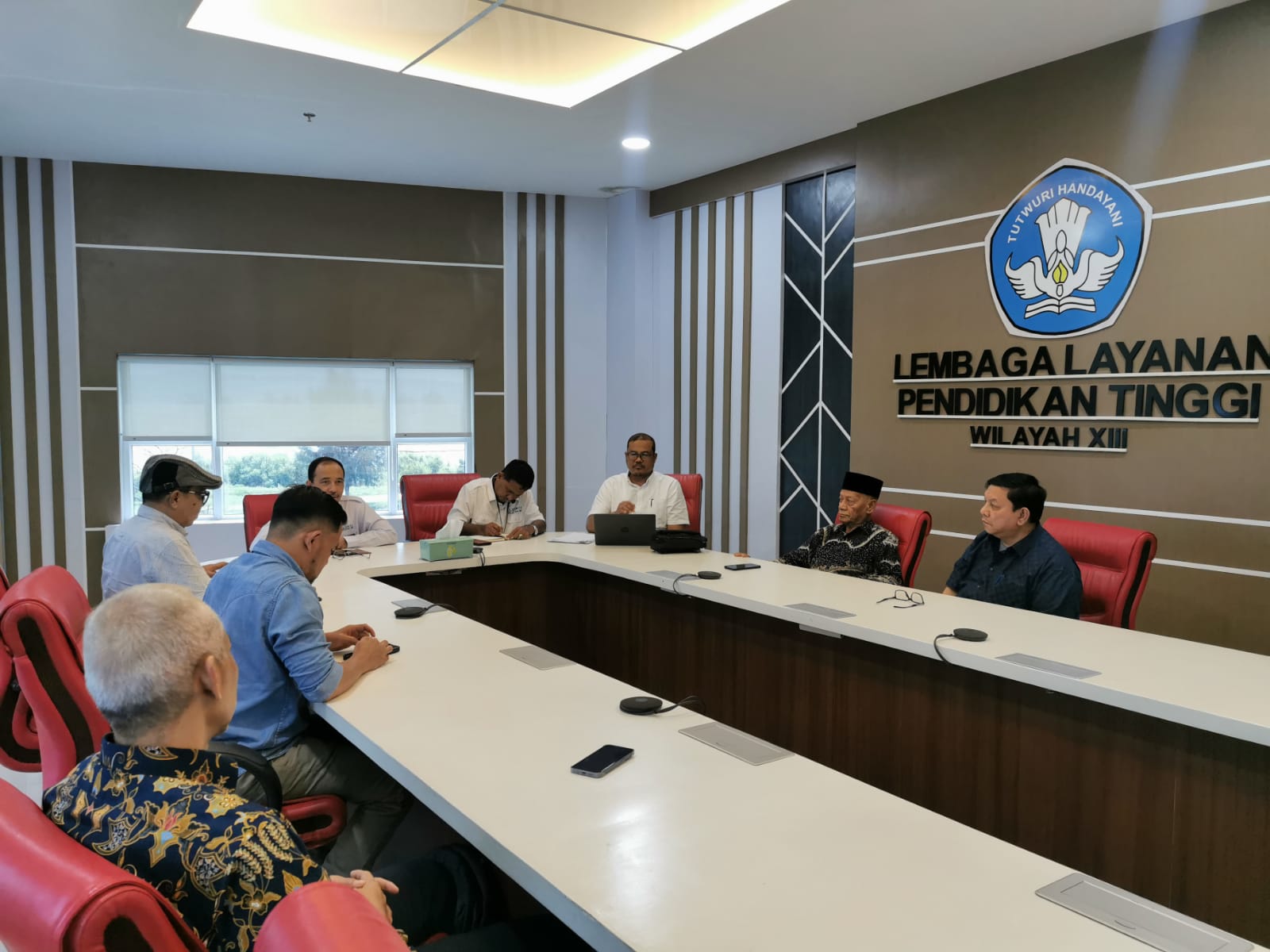 Rektor Unaya melakukan audiensi dengan LLDIKTI Wilayah XIII Aceh di Banda Aceh. (Foto: For Nukilan)