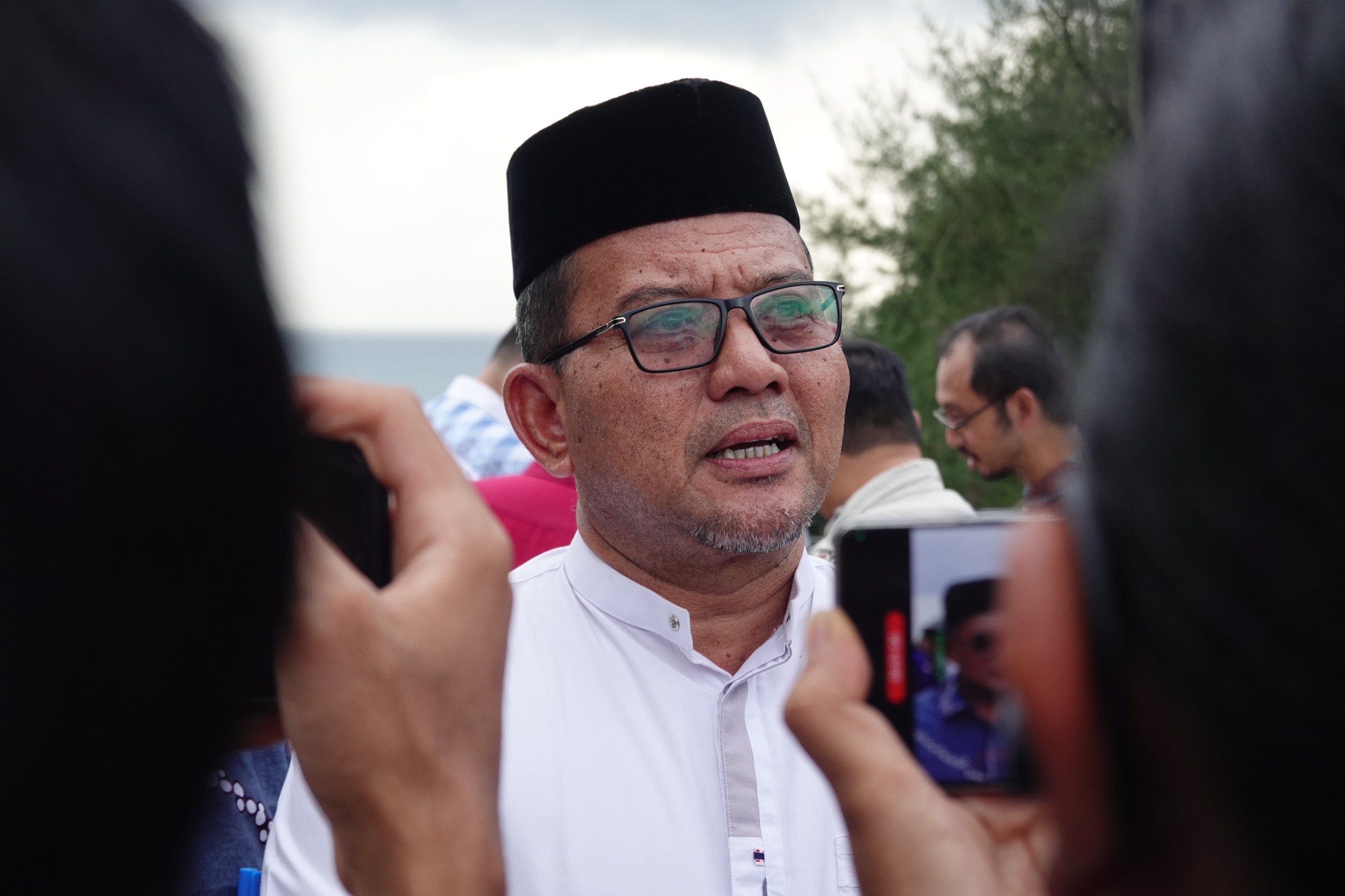 Kepala Kantor Wilayah Kementerian Agama Provinsi Aceh, Drs H Azhari MSi. (Foto: Dok. Kemenag Aceh)