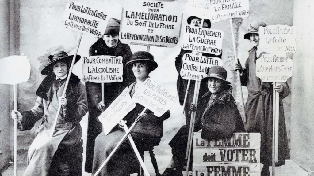 Perempuan Prancis Raih Hak Pilih pada 21 April 1944. (Foto: Pinterest)
