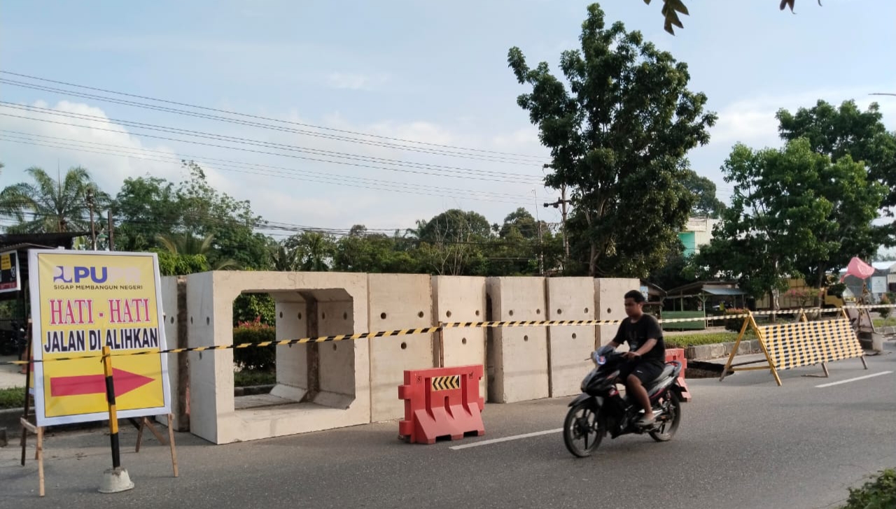 Jalan Nasional Amblas di Aceh Tamiang. (Foto: KabarTamiang.com)