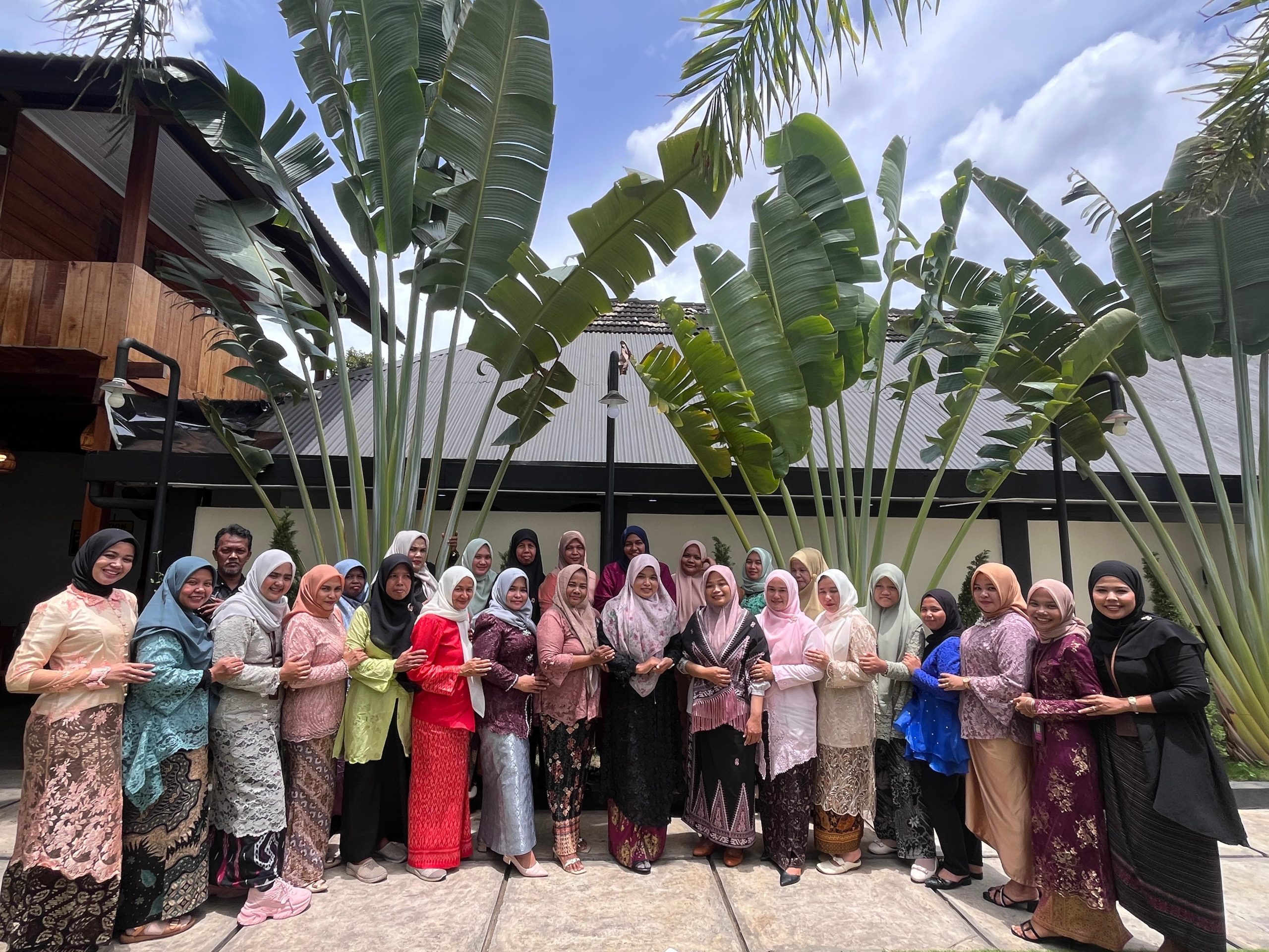 Refleksi Perjuangan Kartini untuk FKPAR yang Mandiri dan Menginspirasi. (Foto: For Nukilan)