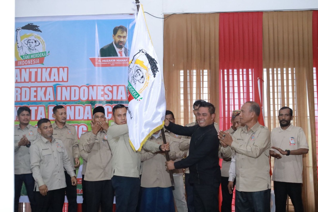 Bupati Aceh Besar Lantik Pengurus Tani Merdeka. (Foto: MC Aceh Besar)