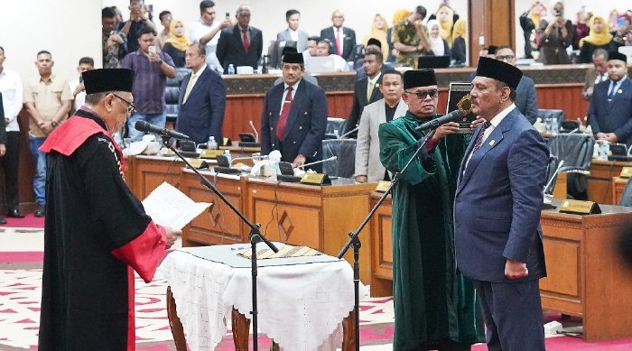 H. Ali Basrah Resmi Dilantik sebagai Wakil Ketua DPRA Periode 2024–2029. (Foto: DPRA)