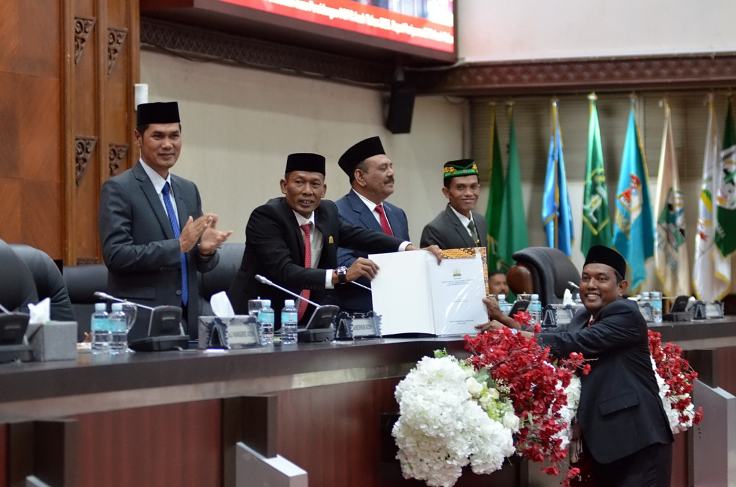 DPRA Tetapkan Draf Revisi UUPA. (Foto: DPRA)