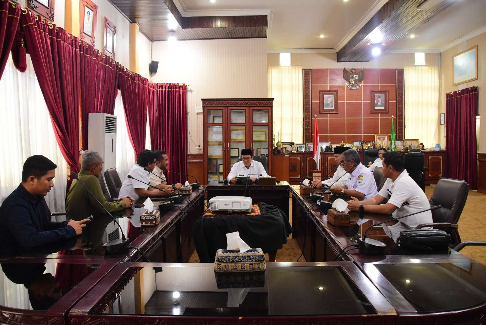 Bupati Haili Minta Dukungan PLN untuk Perkuat Infrastruktur Listrik Aceh Tengah. (Foto: MC Aceh Tengah)