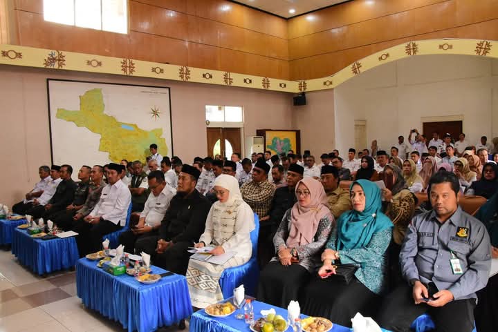 Bupati Aceh Tengah Prioritaskan Fasilitas Daerah untuk Pemilik KTP Lokal. (Foto: beritamerdeka.net)