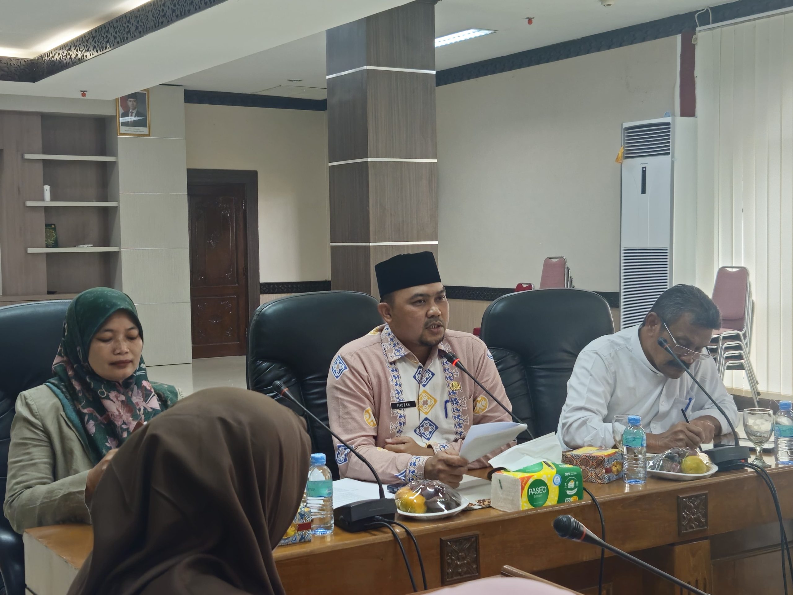 Para peserta perwakilan dari instansi pemerintah, Aparat Penegak Hulum, lembaga layanan, Forum Anak dan organisasi masyarakat sipil mengikuti pertemuan awal penyusunan Strategi Daerah Pencegahan Perkawinan Anak (Strada PPA) di Kabupaten Aceh Utara, Jumat (13/6/2025). (Dok. Flower Aceh)