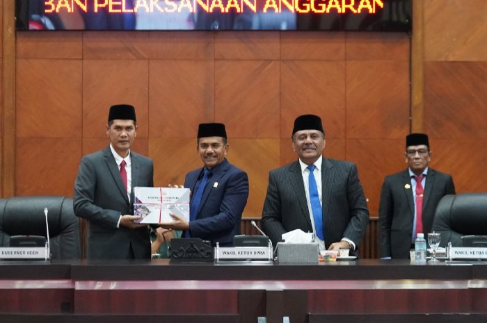 DPRA Gelar Paripurna Penyampaian Raqan Pertanggungjawaban APBA 2024. (Foto: DPRA)