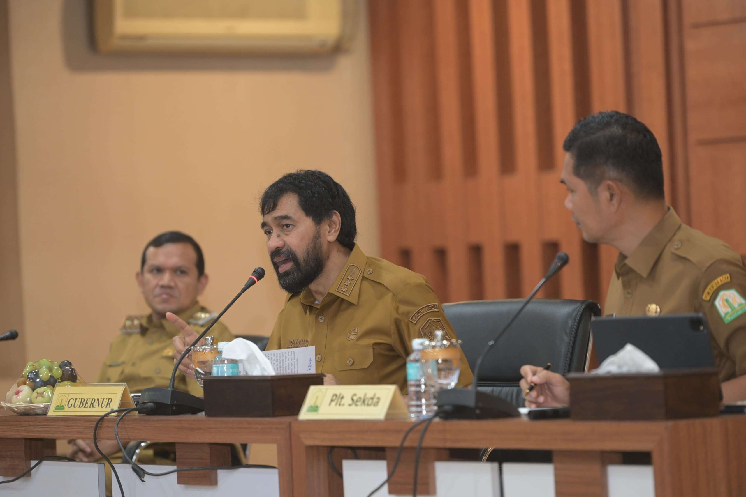 Gubernur Aceh Pimpin Rapim Bahas Percepatan Realisasi APBA 2025. (Foto: MC Aceh)