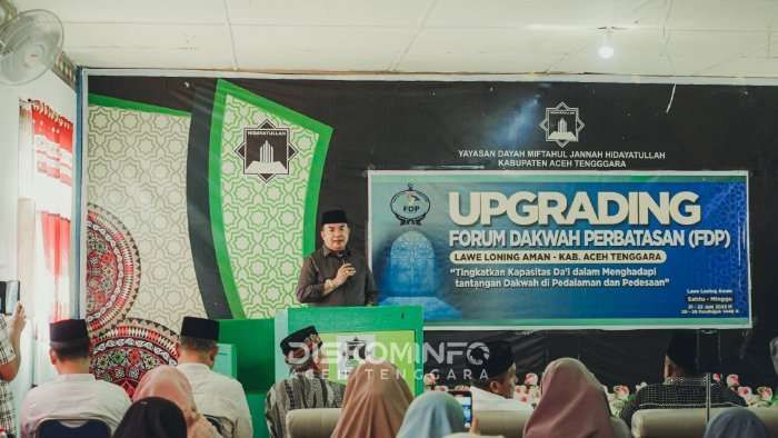 Bupati Fakhry saat membuka acara Upgrading Lembaga Forum Dakwah Perbatasan (FDP) wilayah Aceh, di Lawe Loning Aman, Kecamatan Lawe Sigala gala pada Sabtu (21/6/2025). (Foto: Diskominfo Aceh Tenggara)