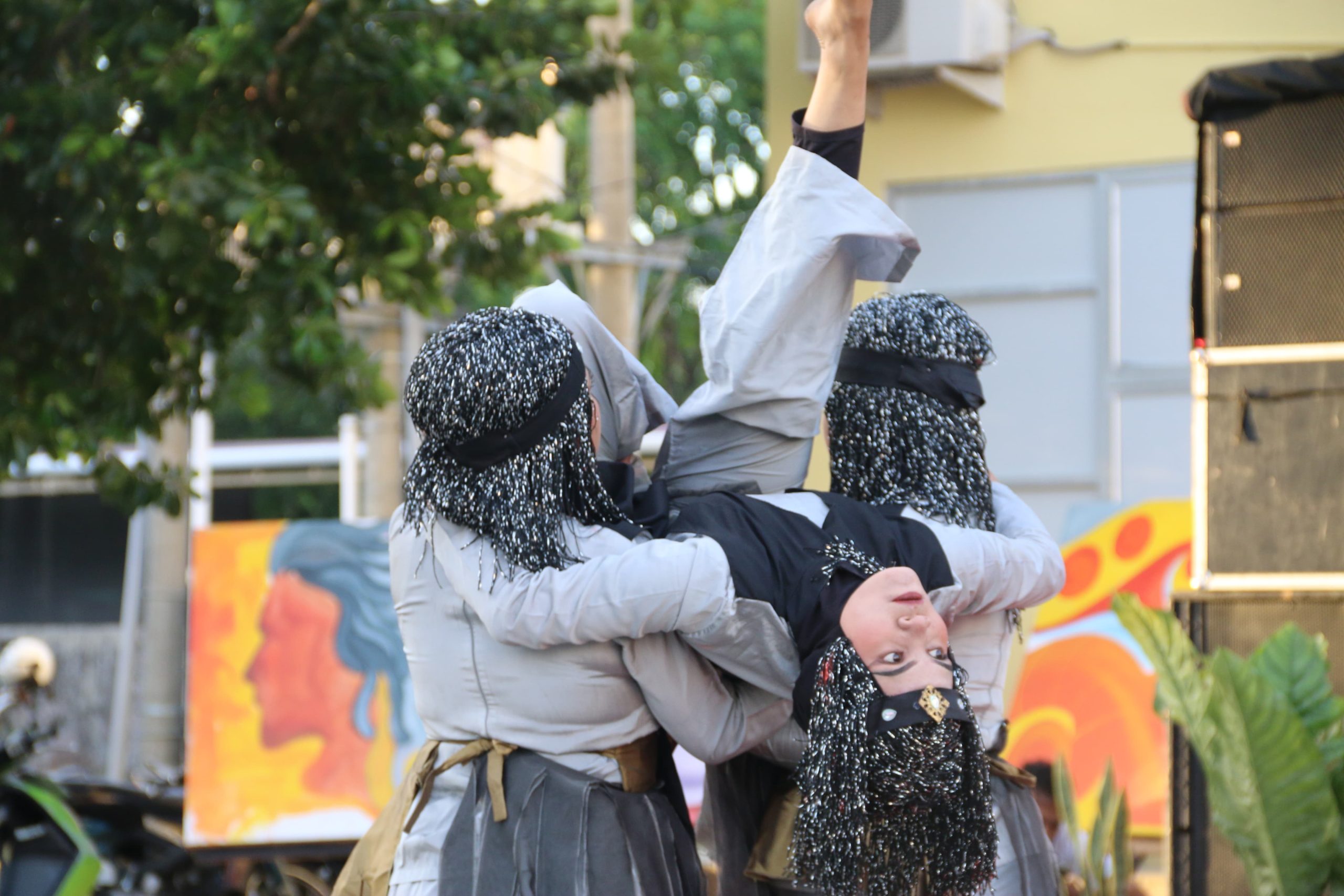 Tarian “Sentinel” Tarik Perhatian Penonton di Sound of Nanggroe Taman Budaya Aceh. (Foto: For Nukilan)