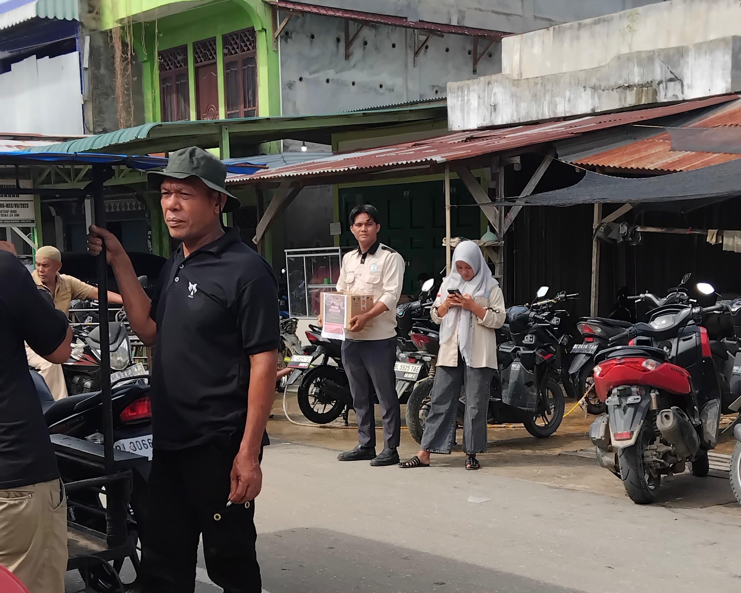 HMP2T dan IMTR Galang Dana untuk Korban Kebakaran di Gampong Sigleng. (Foto: For Nukilan)