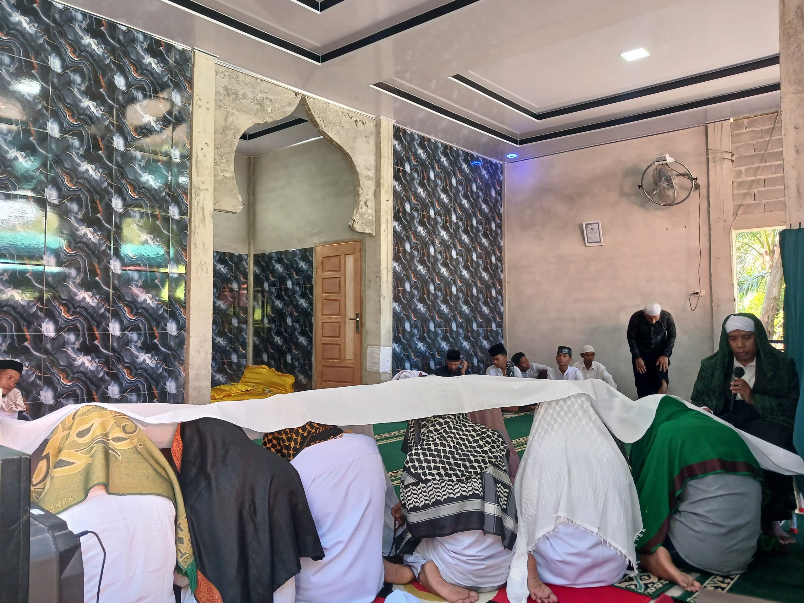 Pembukaan Tawajuh Thariqat Naqsyabandiyah di Nagan Raya. (Foto: For Nukilan)
