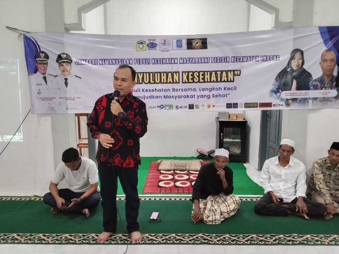 Tim Penyuluhan Jambore Kemanusiaan Peduli Kesehatan Masyarakat Pesisir Bersama Perangkat Gampong Saney Lhoong dan Masyarakat Setempat, Sabtu (26/07/2025). (FOTO: MC ACEH BESAR)